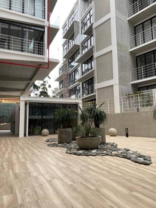 Moderno Apto Shift Zona 16, Cerca De Embajada Eeuu Y Explanada Cayala Guatemala City Eksteriør bilde